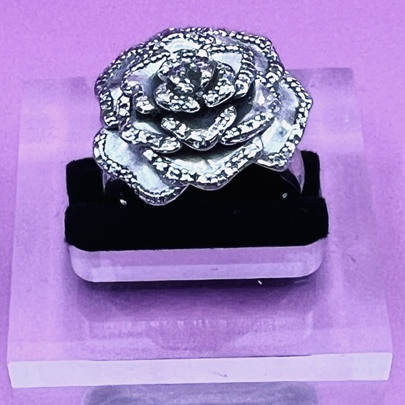 EUC - Elegant Silver Rose Ring- Size 8 - Picture 2 of 3